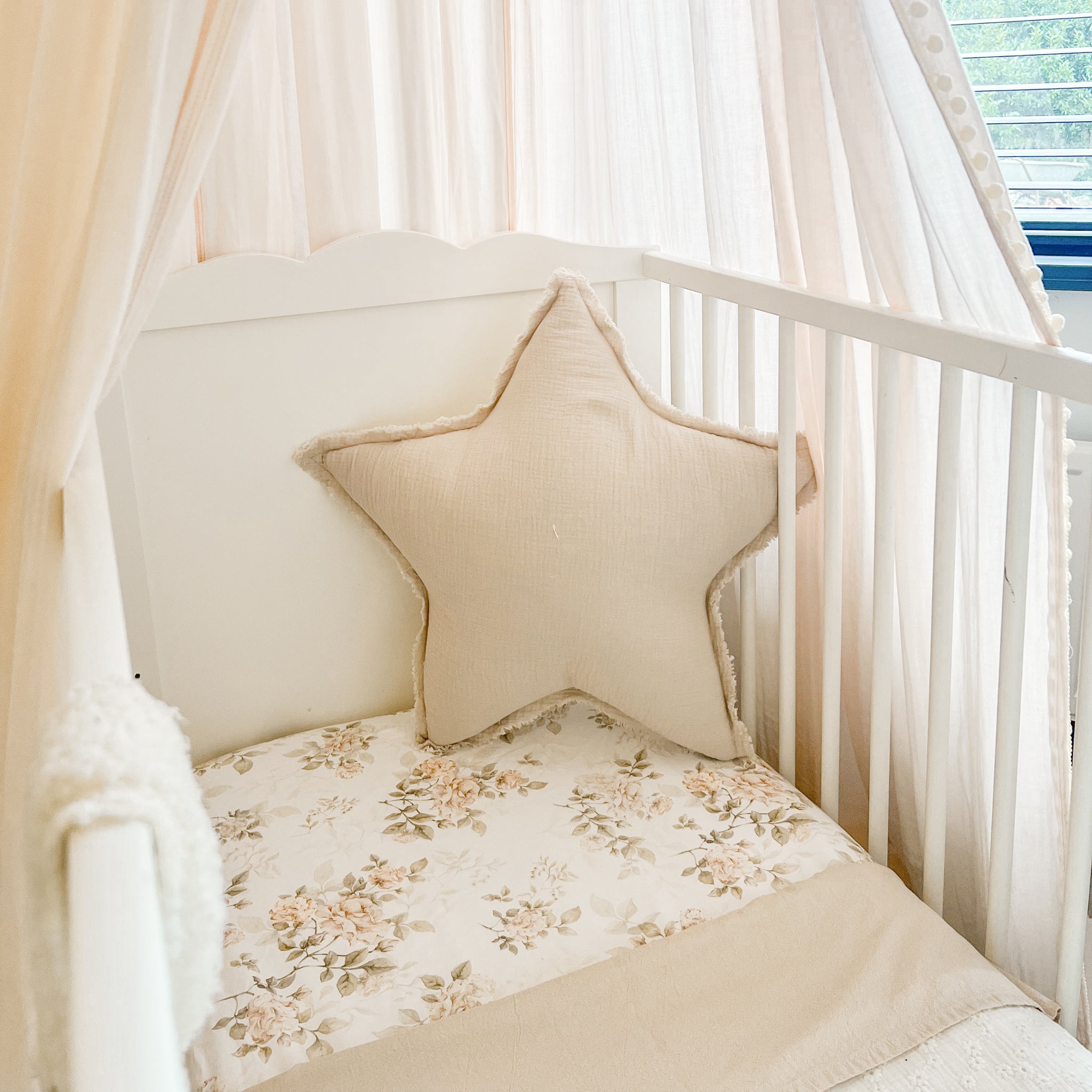 Children’s room decorative cushion | Star - muslin beige