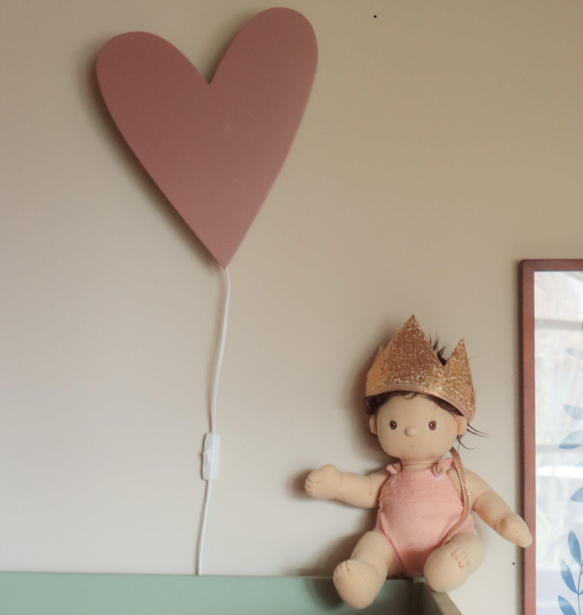 Aplique de madera para habitación infantil | Corazón, Rosa Tierra