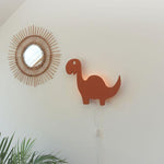 Lampada da parete per camerette in legno | Dino - rosso mattone