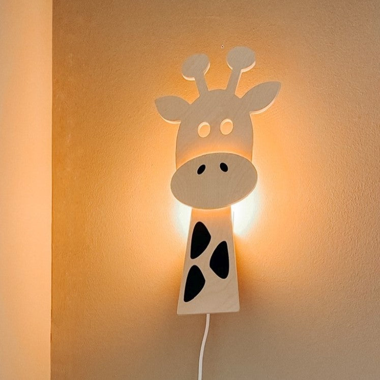 Drewniana lampa ścienna do pokoju dziecięcego | Żyrafa - sklejka