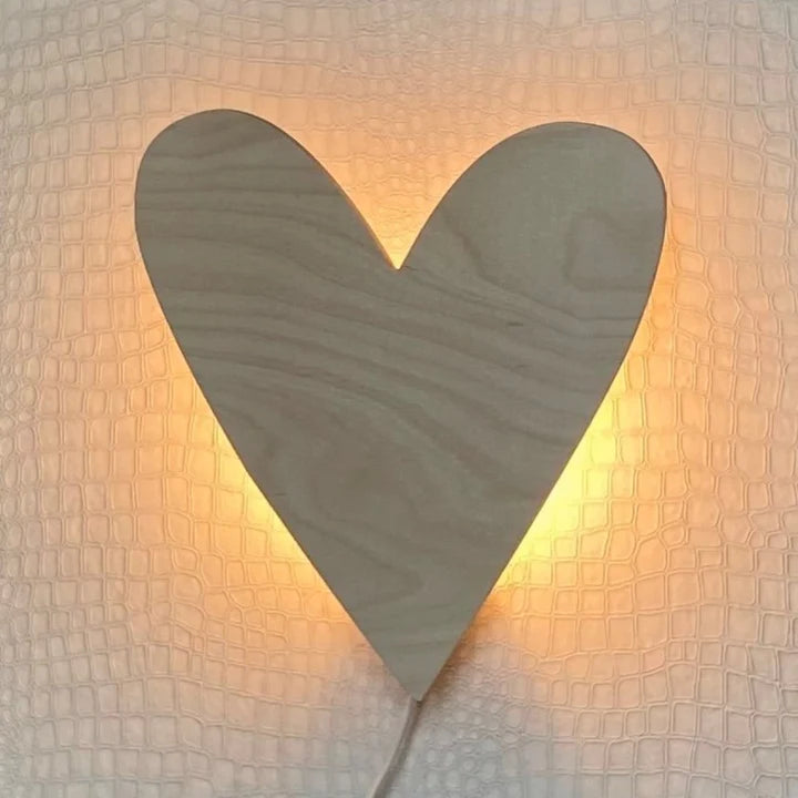 Wooden wall lamp children’s room | Heart - natural
