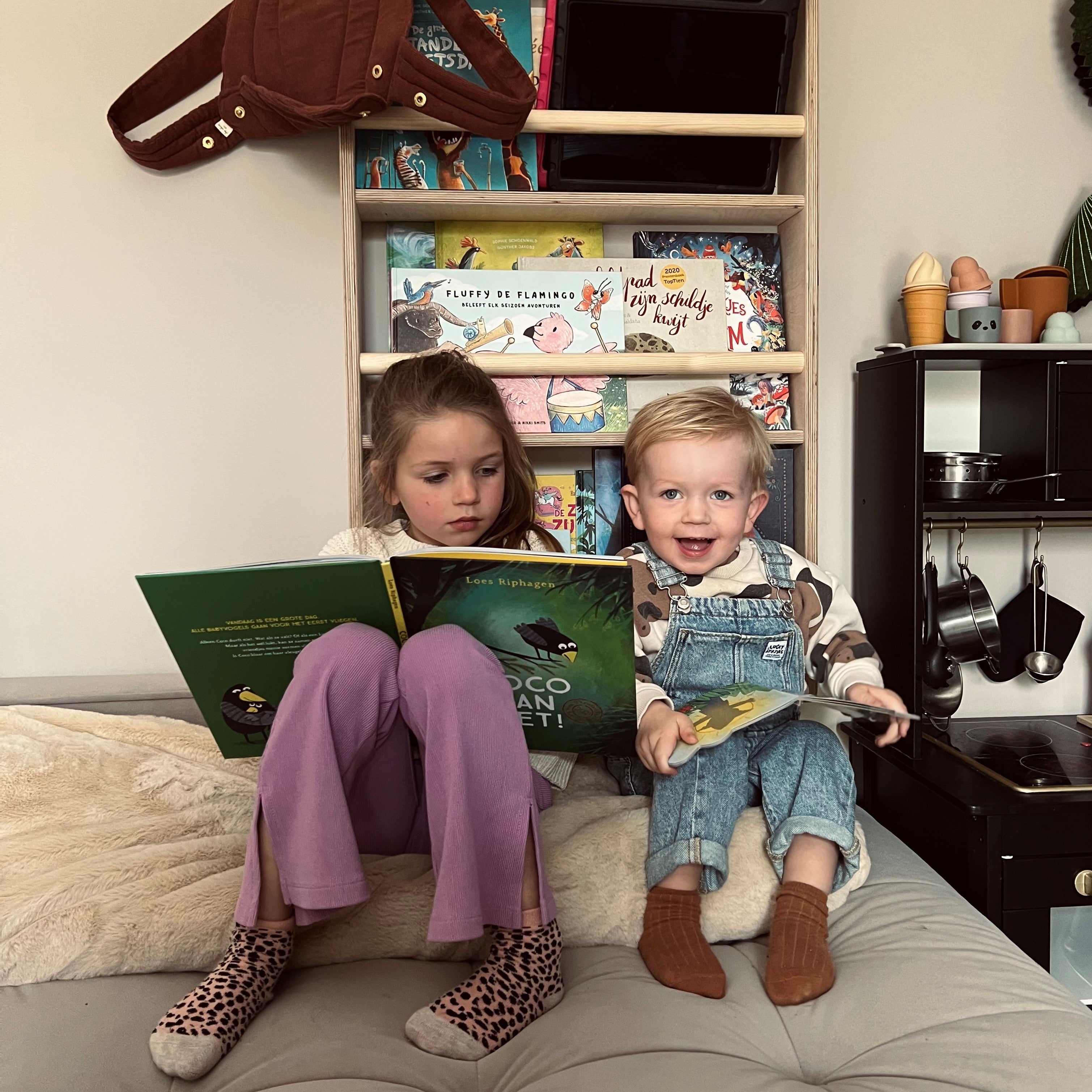 Montessori børneværelse bogreol | 4 hylder - natur