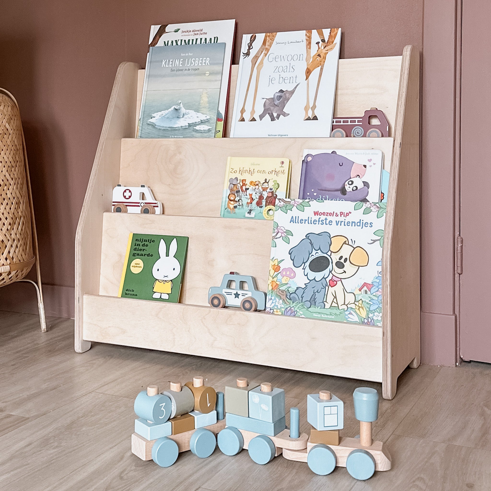 Montessori children's room bookcase | 3 Steps - natural