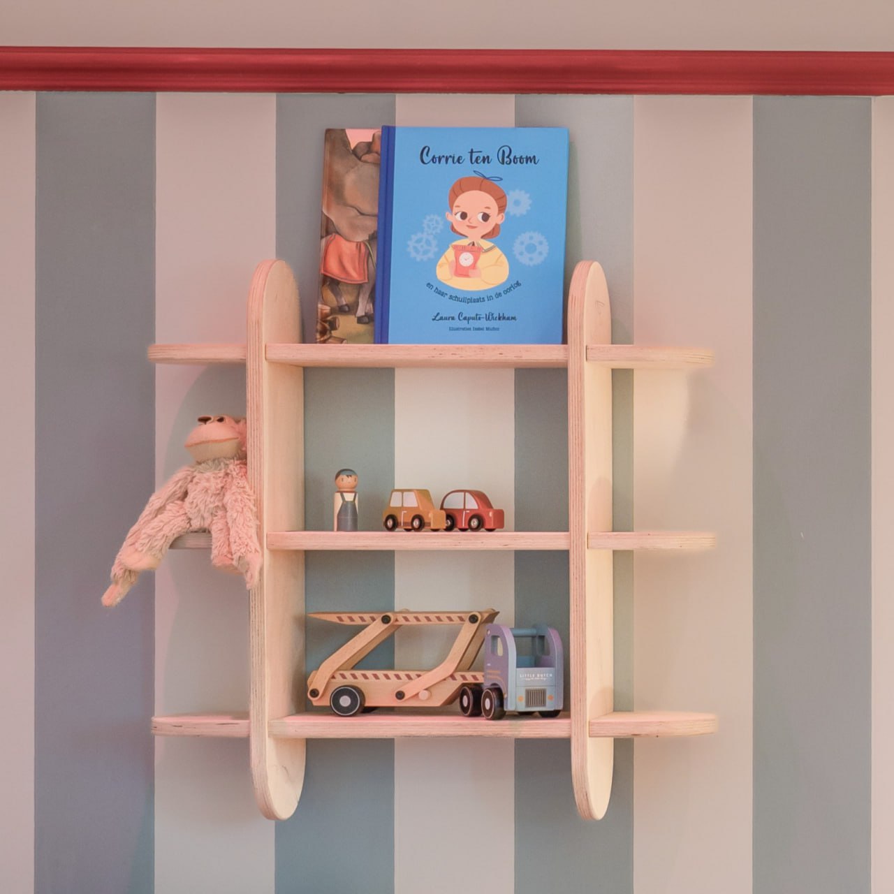 Round Montessori book wall cabinet children's room | Compartmental cabinet 3 shelves - natural