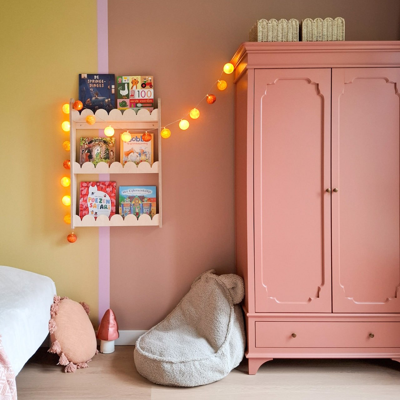 Bubble Montessori bookshelf children's room | 3 shelves - natural
