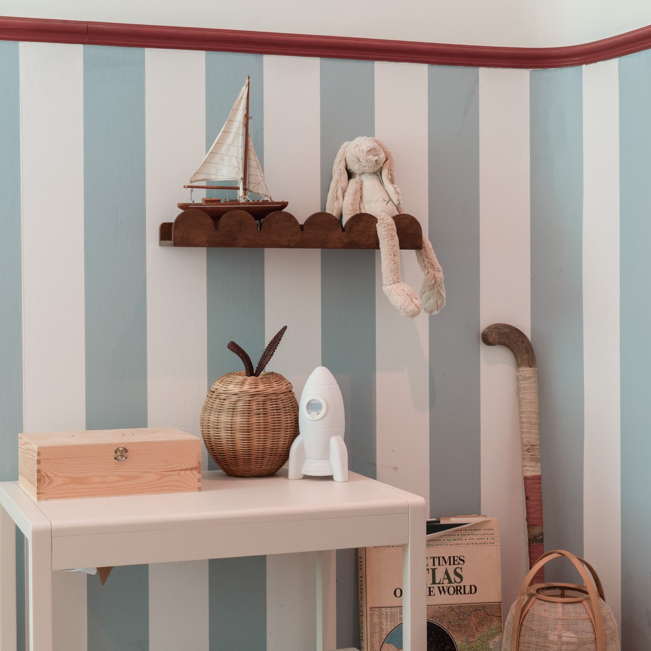 Bubble Montessori bookshelf children's room | 1 shelf - natural
