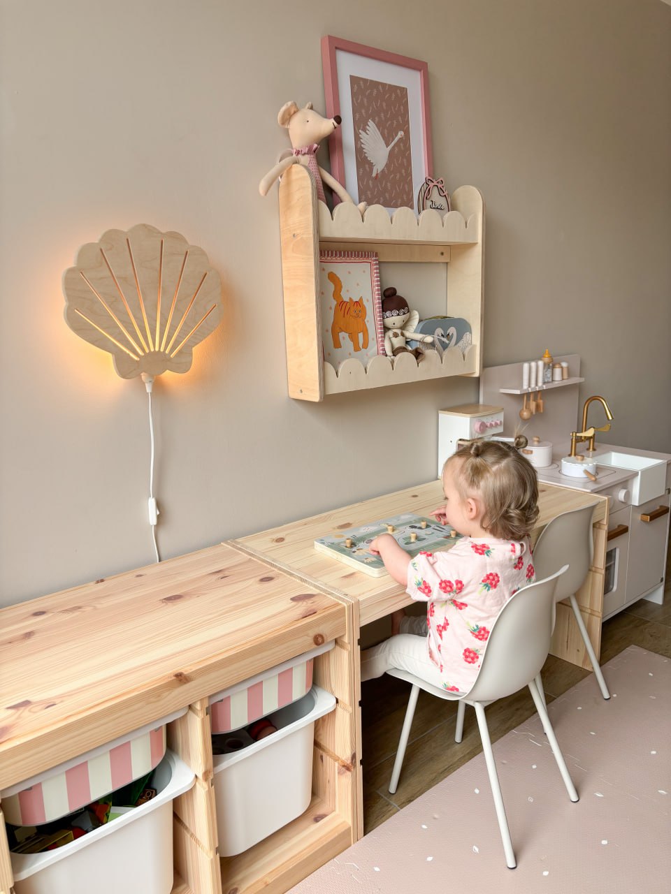 Wooden wall lamp children's room | Shell - natural