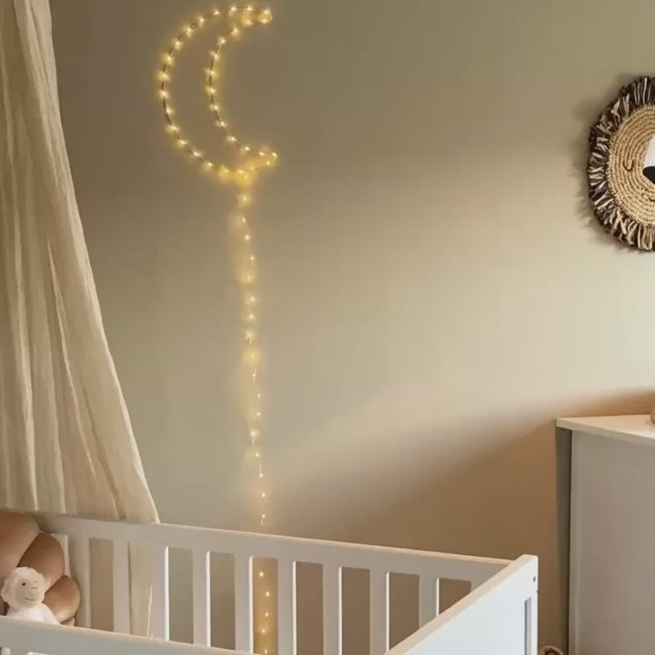Drewniana lampa ścienna do pokoju dziecięcego | Żyrafa - sklejka