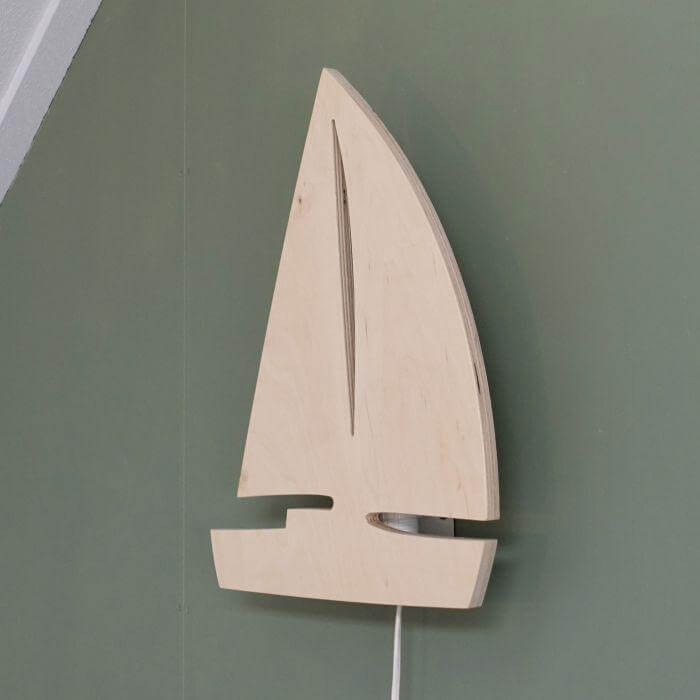 Wooden children’s room wall lamp | Sailing boat - toddie.com