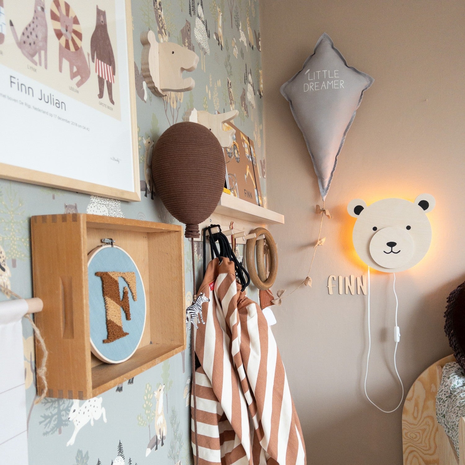 Wooden children’s room wall lamp | Teddy, plywood - toddie.com