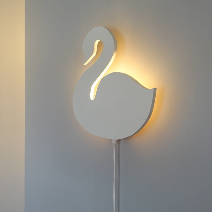 Wooden children’s room wall lamp | Swan - toddie.com