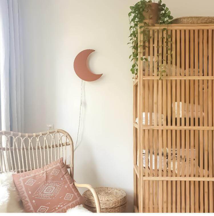 Wooden children’s room wall lamp | Moon - brick red - toddie.com